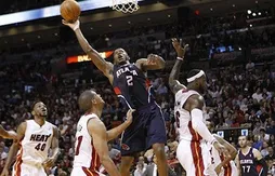 Tracy McGrady et les Hawks gagnent à Miami !