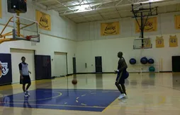 Ron Artest change encore de coupe de cheveux