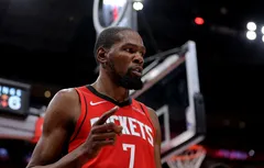 Kevin Durant s’en prend aux « vautours » et aux « cafards » qui le critiquent