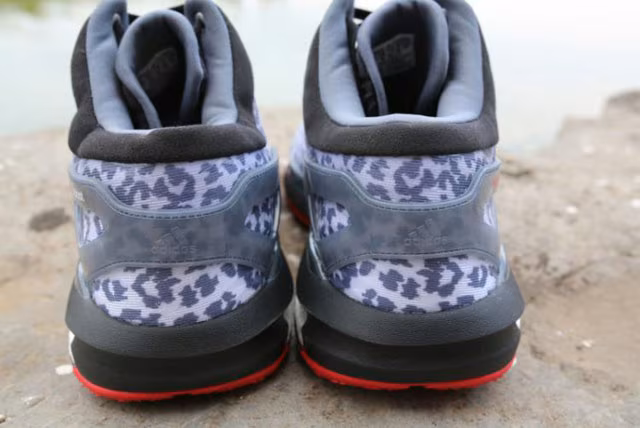 adidas-crazylight-boost-4-white-black-red-leopard-12