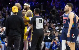 Carmelo Anthony furieux face à plusieurs fans des Sixers qui ont “franchi la ligne jaune”