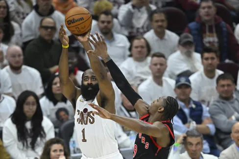 Cleveland renverse Toronto au Game 5 et prend les commandes de la série — image 1