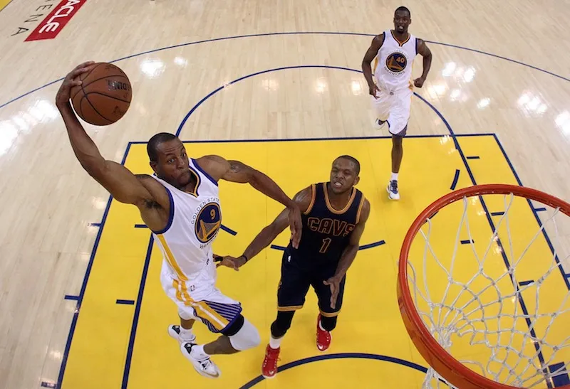 Finals 2015 : le mini movie du Game 1