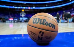 Avec son nouveau ballon connecté, la NBA prépare la prochaine aide à l’arbitrage