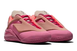 La SHAI 001 « Lace Up OX » prête à être lacée