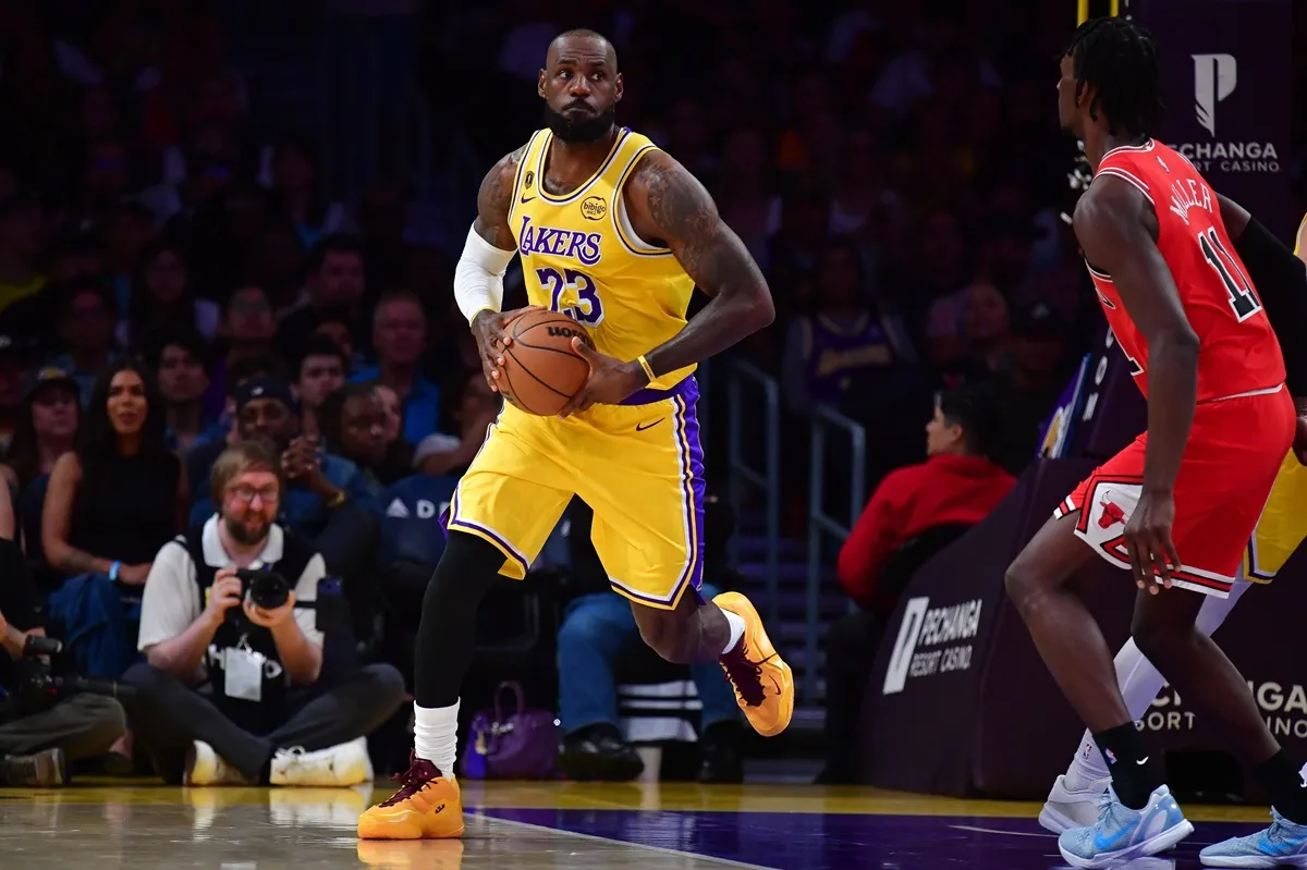 LeBron James (Lakers) contre les Bulls