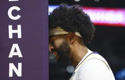 Anthony Davis serre déjà les dents