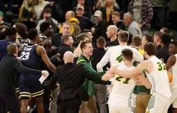 Début de bagarre générale en NCAA