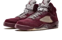 La Air Jordan 5 reprend du bordeaux