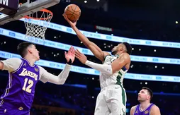 Giannis Antetokounmpo éteint LeBron James dans la dernière minute et les Bucks créent l’exploit