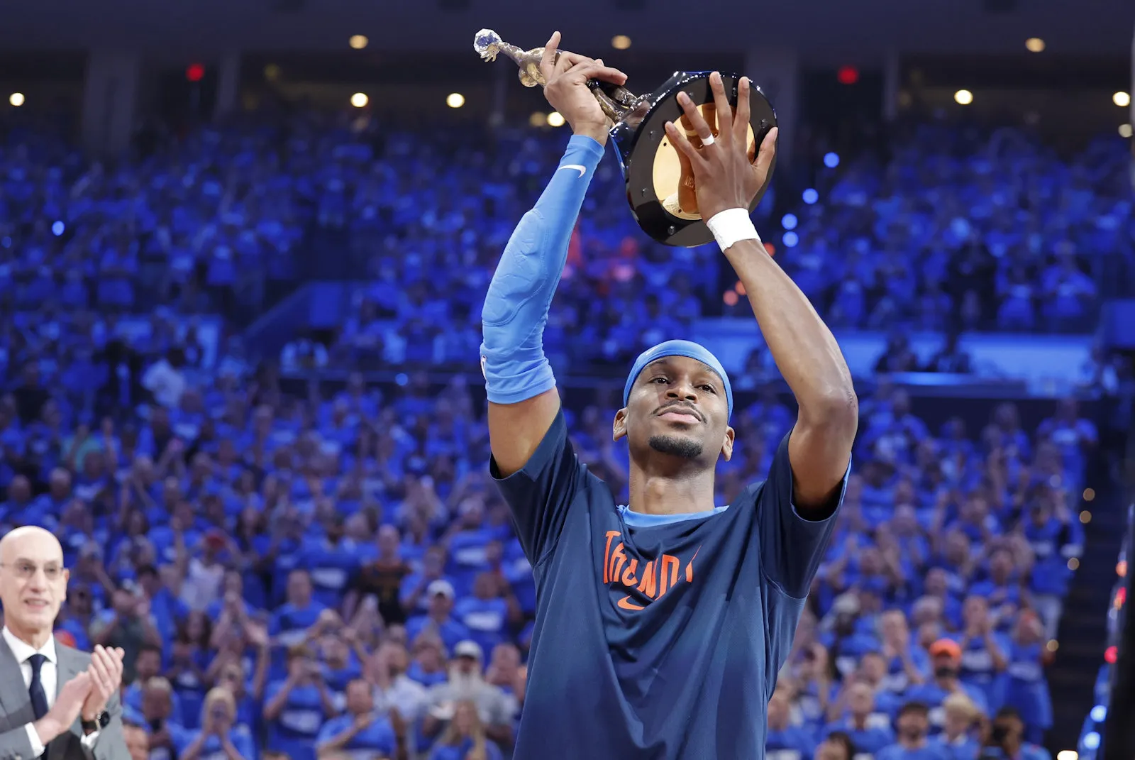 Shai Gilgeous-Alexander a reçu la clé de la ville d'Hamilton et une rue portera bientôt son nom.