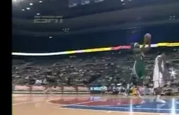 NCAA Dunk Contest 2009 : Tony Danridge et Charlie Coley III ont enflammé le concours !