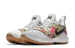 Nike : la PG1 aime les fleurs