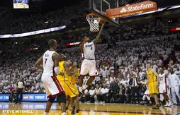 Auteur d’un triple double, LeBron James sauve Miami au buzzer