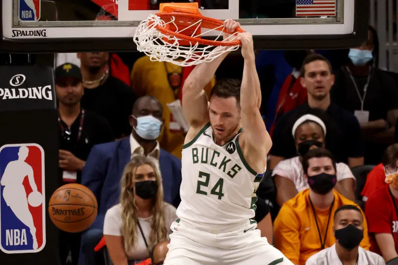 Pat Connaughton