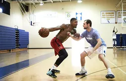 Les stars NBA se défient dans les installations de Pure Sweat Basketball