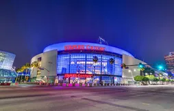 Les Lakers fêtent la dernière de “leur” Staples Center
