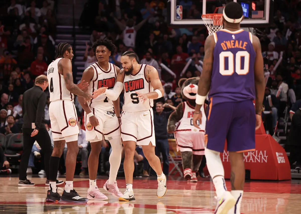 Jalen Green, Amen Thompson et Dillon Brooks (Houston Rockets face aux Phoenix Suns