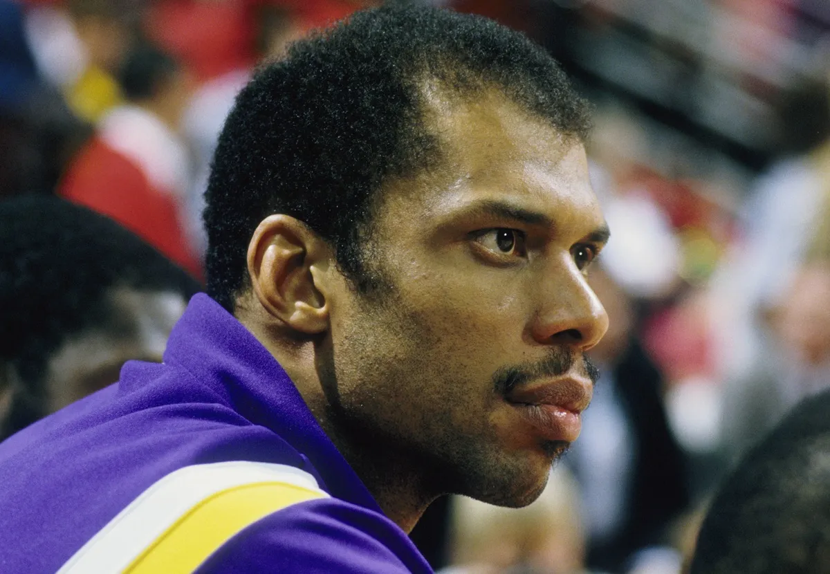 Le 9 juin 1985, Kareem Abdul-Jabbar devient le plus vieux MVP des Finals de l'histoire
