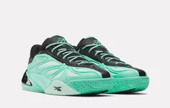 Reebok fait rimer Angel Reese avec turquoise