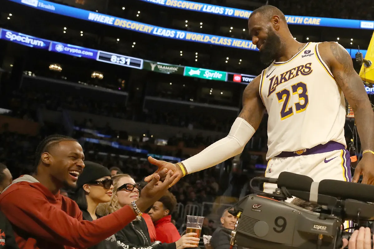 LeBron James et son fils Bronny