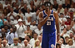 Pour Joël Embiid, le départ de LeBron James à l’Ouest « ne change rien »