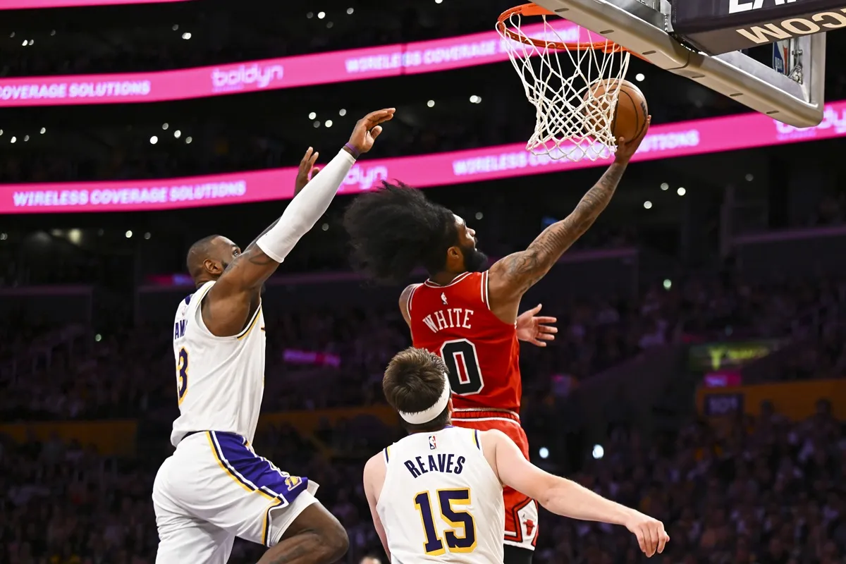 Coby White face aux Lakers de LeBron James