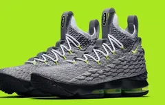 Nike : la LeBron 15 rend hommage à la Air Max 95