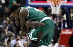 Le duo Rondo-Garnett sauve Boston à la dernière seconde
