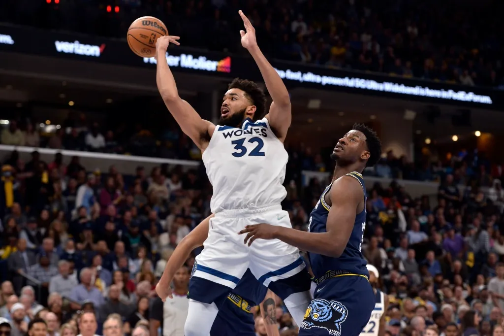 Karl-Anthony Towns avec les Wolves