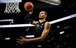 Victor Wembanyama attire 13 200 fans des Spurs pour son premier “scrimmage” public !