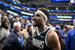 Pat Riley voit beaucoup plus qu’un shooteur en Klay Thompson