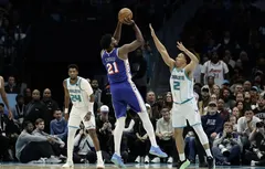 Enfin réuni, le trio Maxey – George – Embiid fait plier les Hornets !