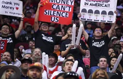 Des fans des Rockets affichent leur soutien aux manifestants à Hong Kong