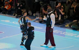 Mac McClung ému par le geste du Shaq