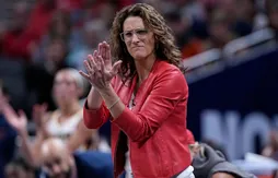 Stephanie White après l’élimination du Fever : « L’arbitrage a été épouvantable »