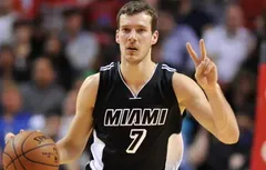 Goran Dragic sait encore dunker…
