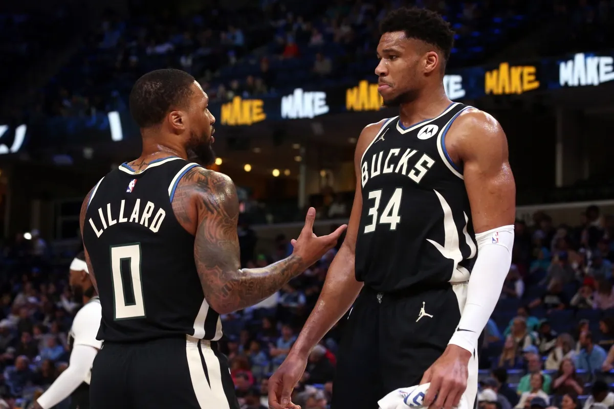Giannis Antetokounmpo et Damian Lillard