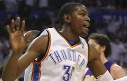 Le Thunder ridiculise les Lakers !