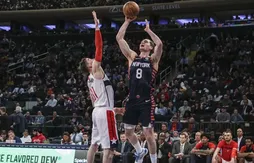 Super Mario fait tomber les Wizards