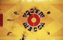 Les Bucks s’offrent un parquet rétro