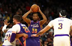 Le cinq majeur des Suns fait exploser les Lakers