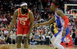 Nouveau look pour un nouveau show pour James Harden face aux Sixers