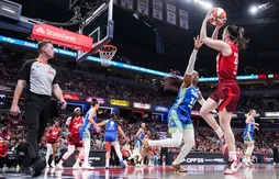 Les Wings de Paige Bueckers dominent le Fever de Caitlin Clark