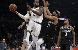 Avec un LeBron James en triple double, les Lakers retrouvent le sourire