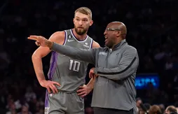 Les Kings perdent temporairement leur coach