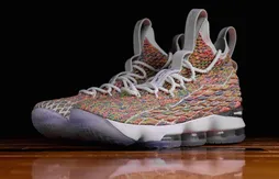 Nike : la LeBron 15 en voit de toutes les couleurs