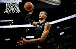 Victor Wembanyama attire 13 200 fans des Spurs pour son premier “scrimmage” public !