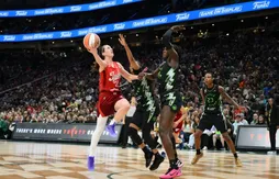 Kelsey Mitchell et Caitlin Clark font encore plier le Storm
