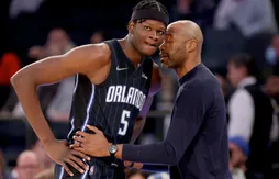 Laissé libre par le Magic, Mo Bamba y re-signe finalement